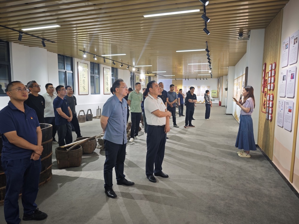 a5e94b6e1a274326a09d282d7ac996a3