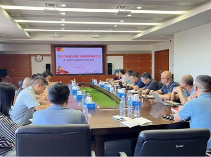 王俊讲授深刻贯彻中央八项划放心灵进建教育专题党课